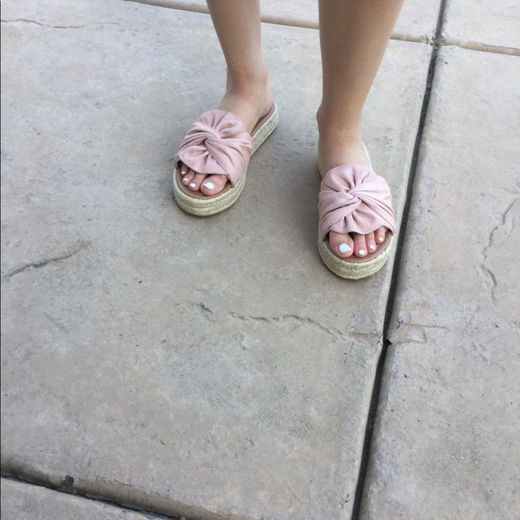 LAST‼️CLEARANCE‼️Espadrille Slip on’s - Picture 5 of 7